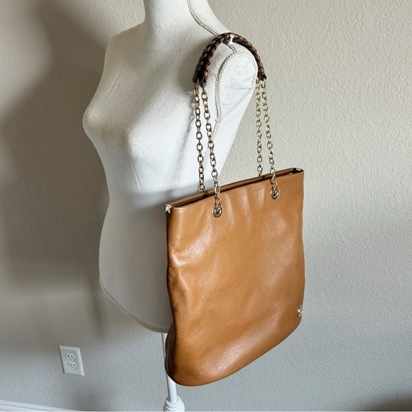 Vince Camuto Jenni Leather Shoulder Tote Purse Double Gold Chain Strap C… - Picture 15 of 16
